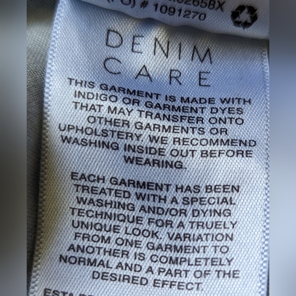 Kensi Vintage Luxe High Rise Skinny Raw Edge Hem Lt Wash Jeans - Picture 11 of 16